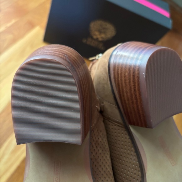 🍁 Vince Camuto Suede Booties - Wide 🍁 - Picture 6 of 14